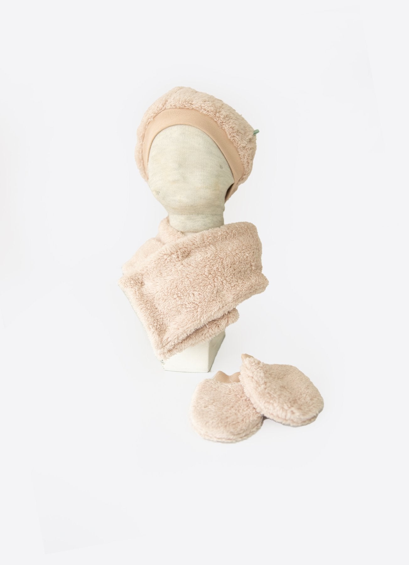 Pampa 3-Piece Hat & Scarf & Mitten Set - S14385