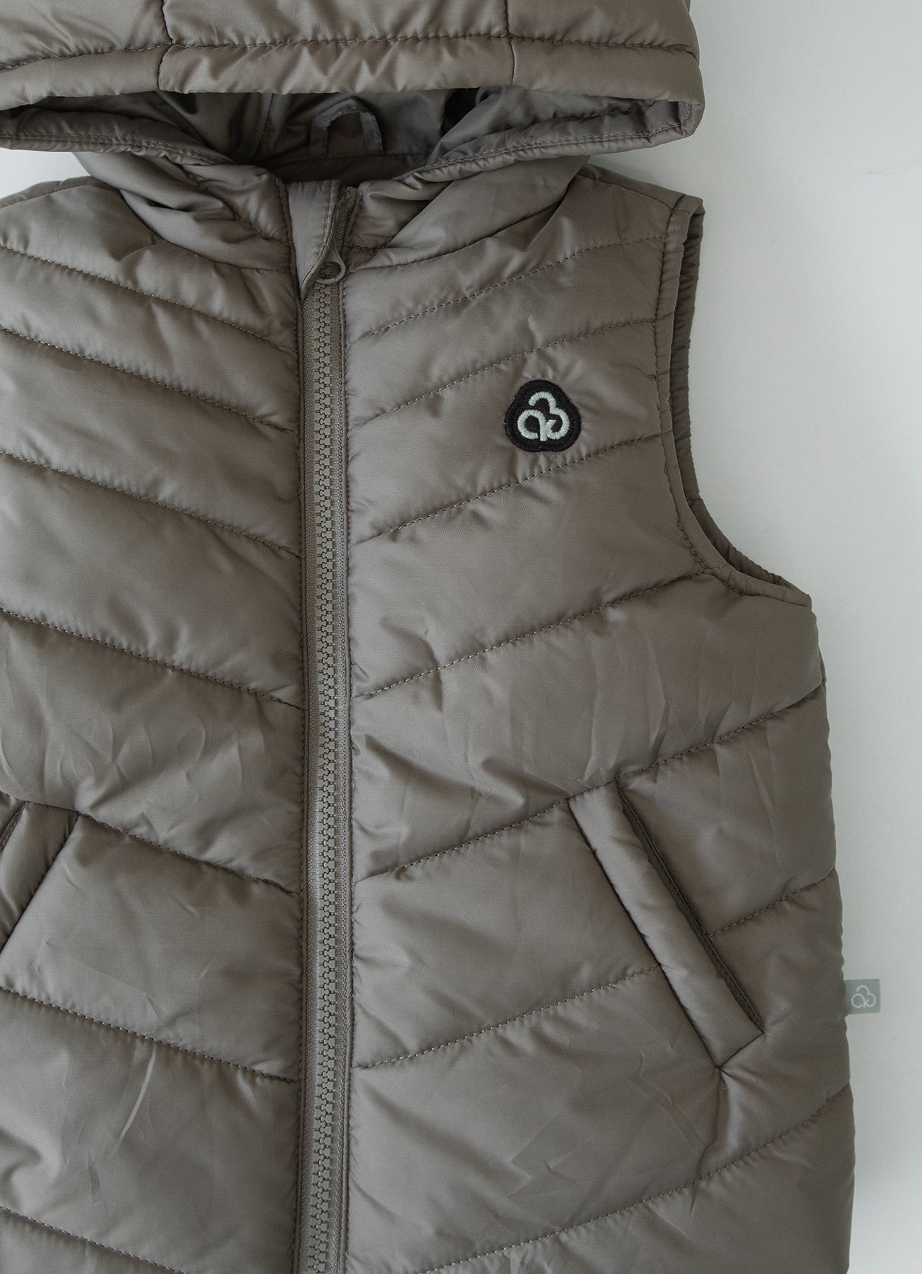 S69412 - Jesica Hooded Vest