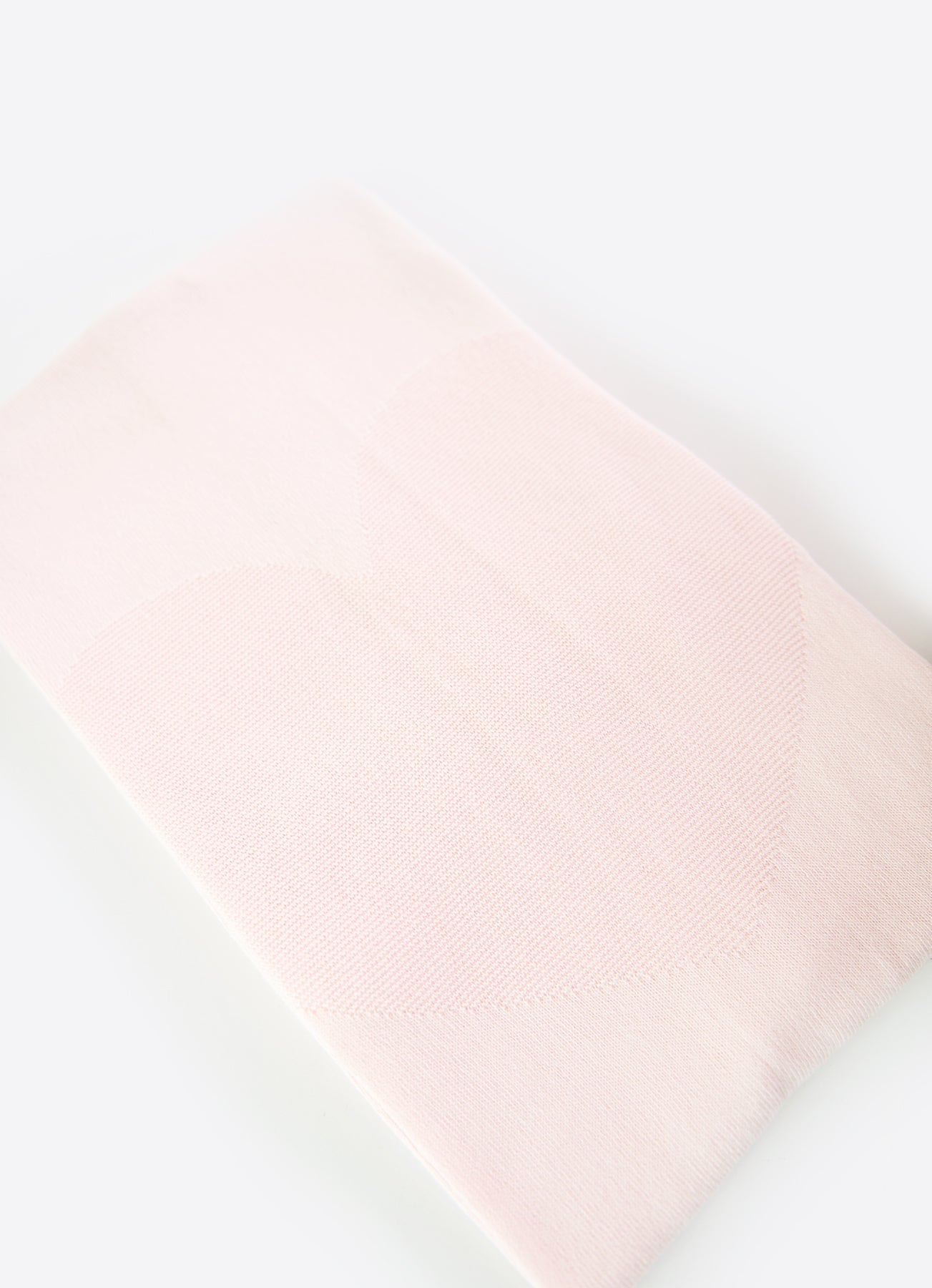 S70835 - Organic Knitted Heart Blanket