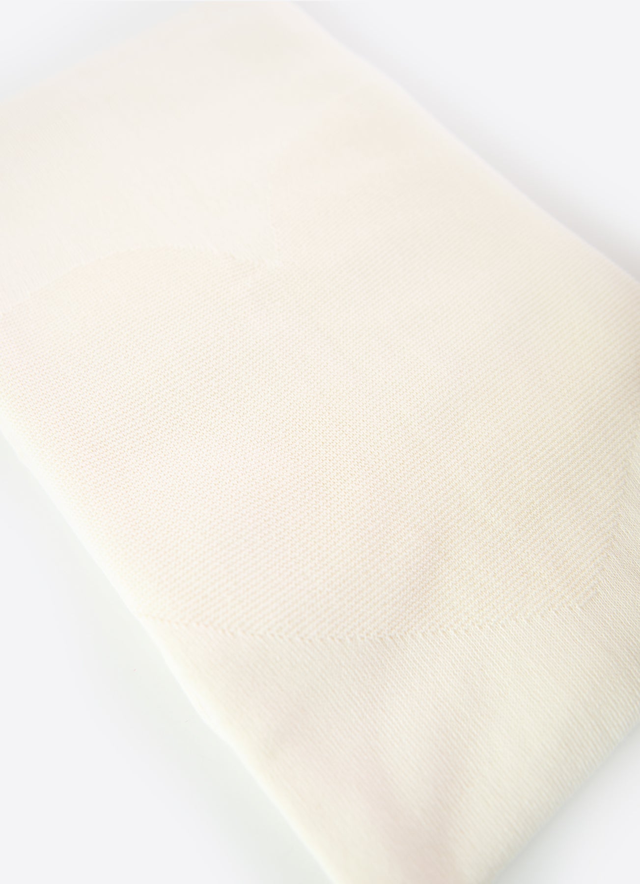 S70835 - Organic Knitted Heart Blanket