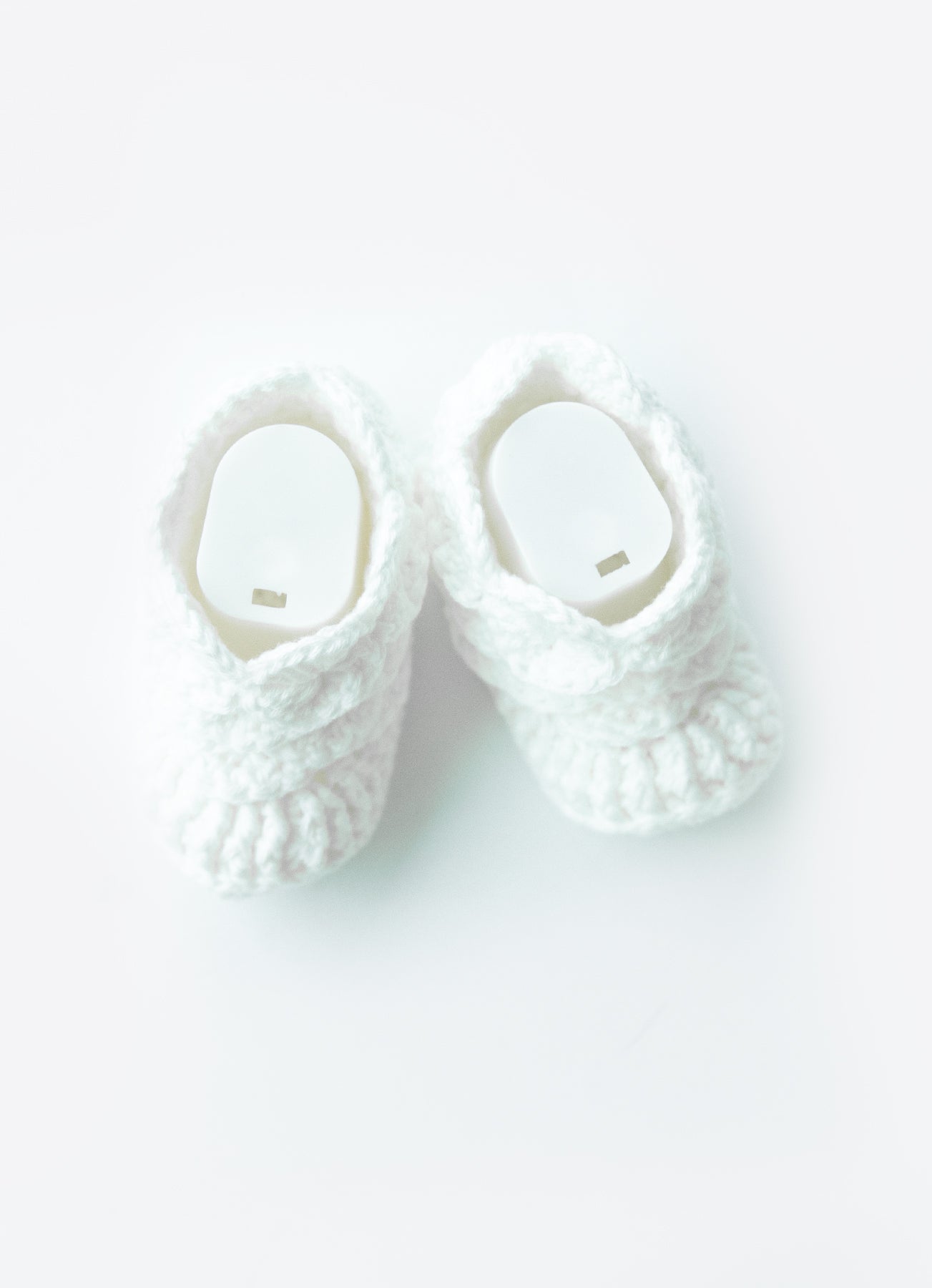 S78145 - Organic Hand Knitted Booties