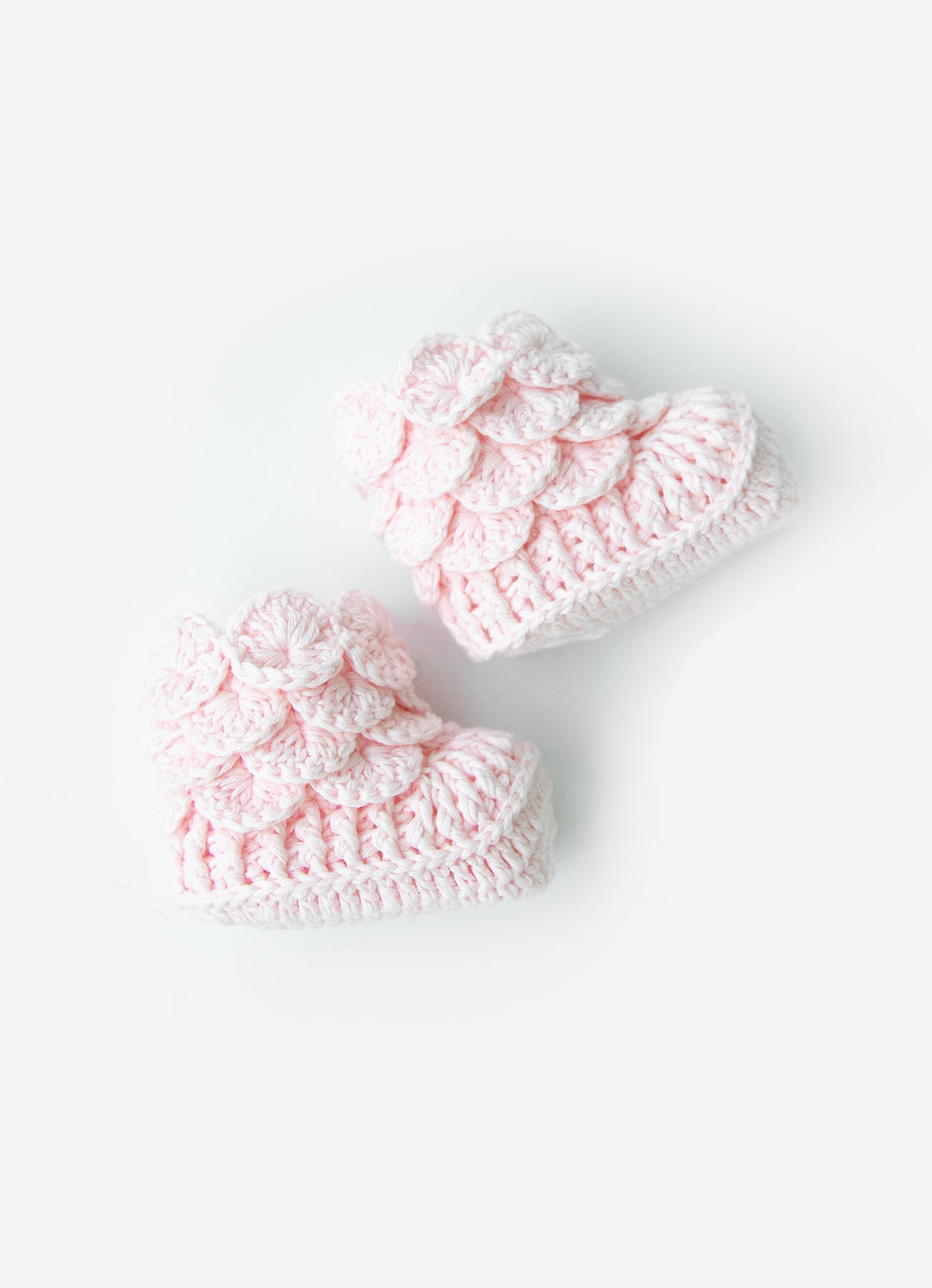S78145 - Organic Hand Knitted Booties