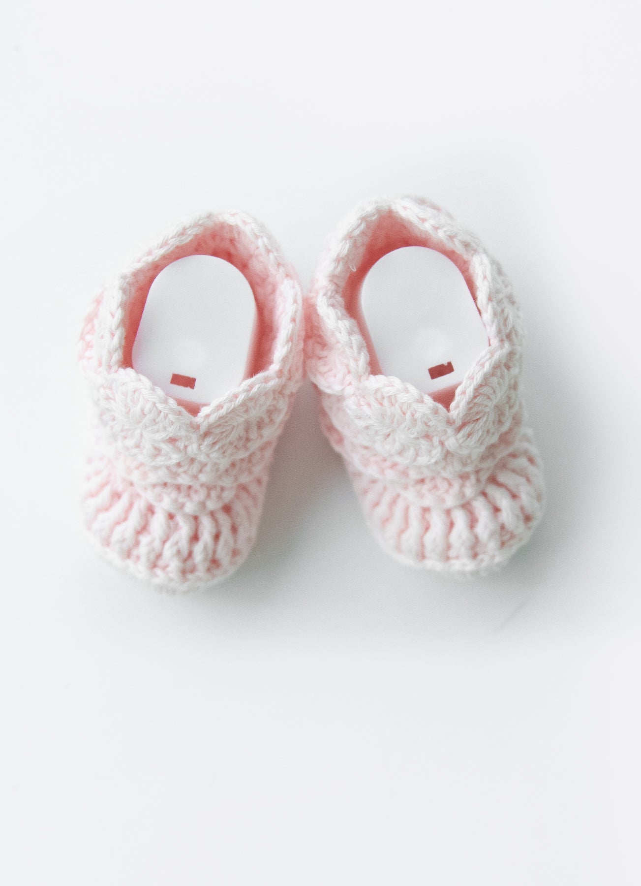 S78145 - Organic Hand Knitted Booties
